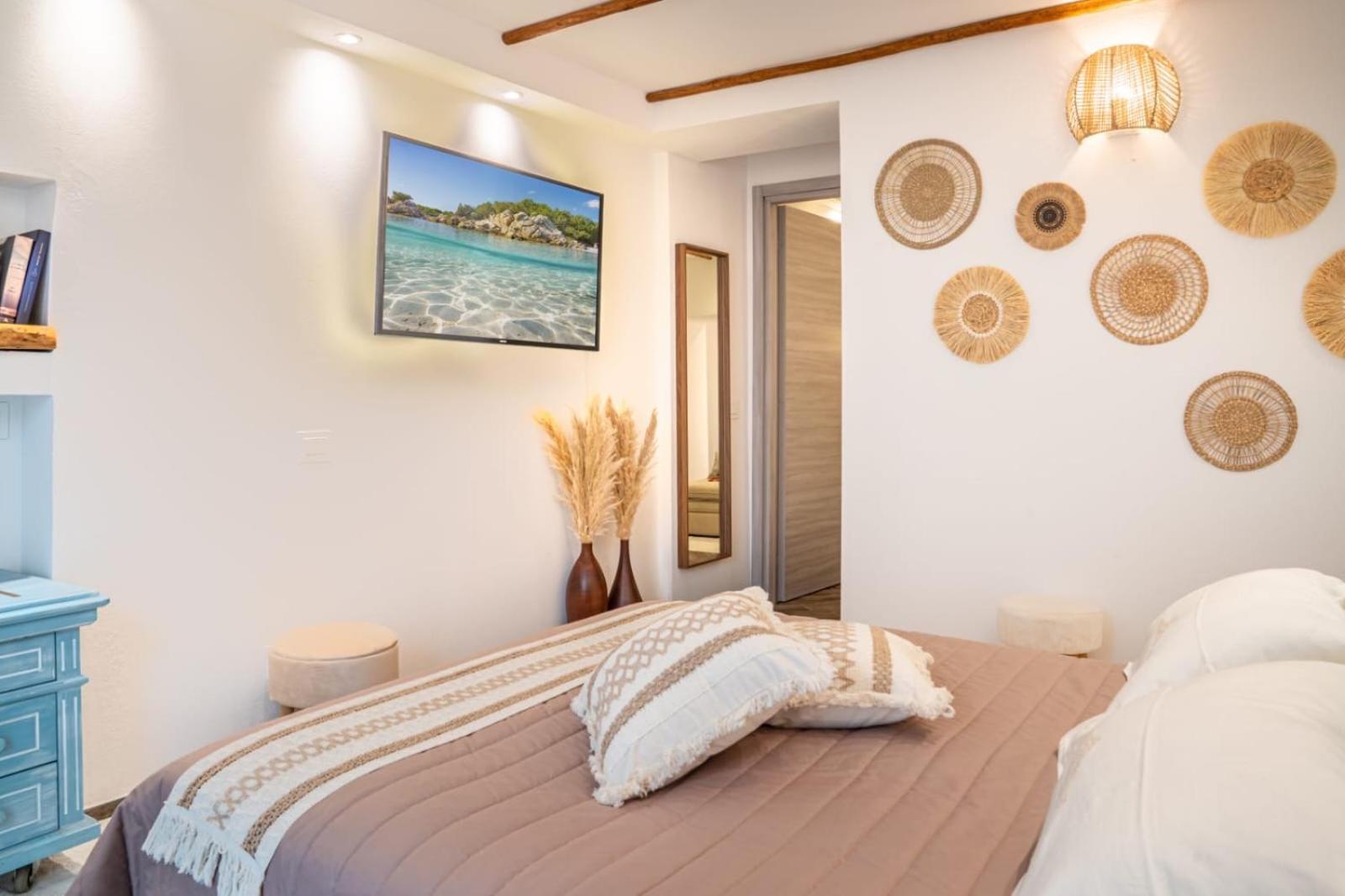 Pedra House Lt *